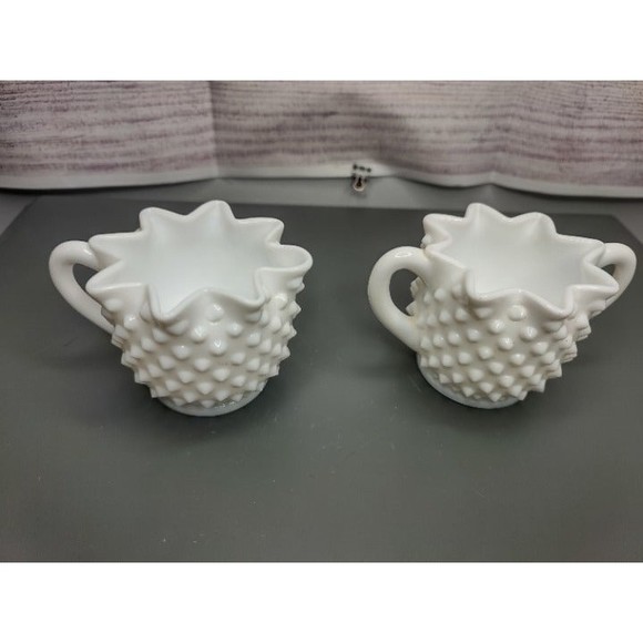 Vintage Fenton White Milk Glass Hobnail 8-point Star Pattern Sugar/Creamer Set - Picture 1 of 4